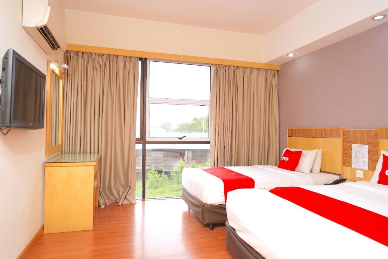 Oyo 89866 Houz Inn Bintulu Exterior foto