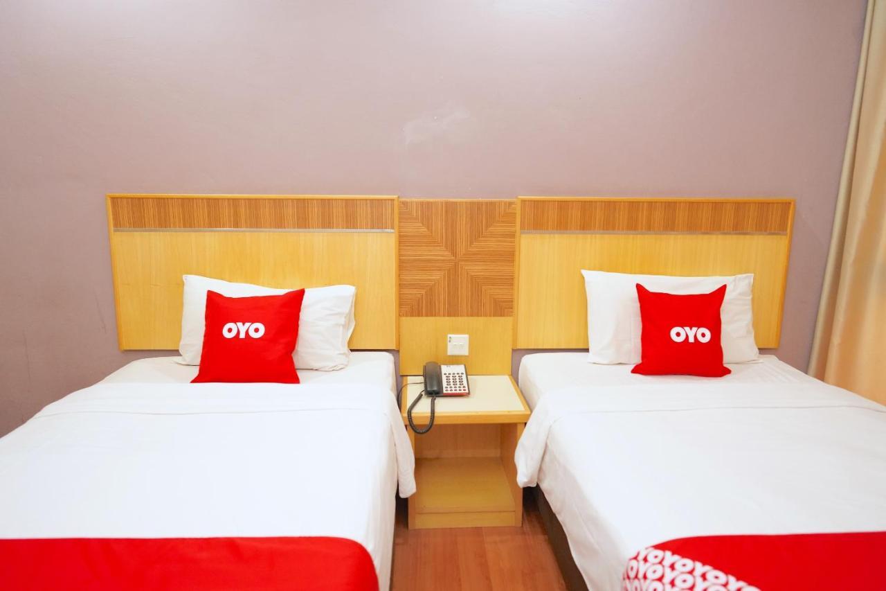 Oyo 89866 Houz Inn Bintulu Exterior foto