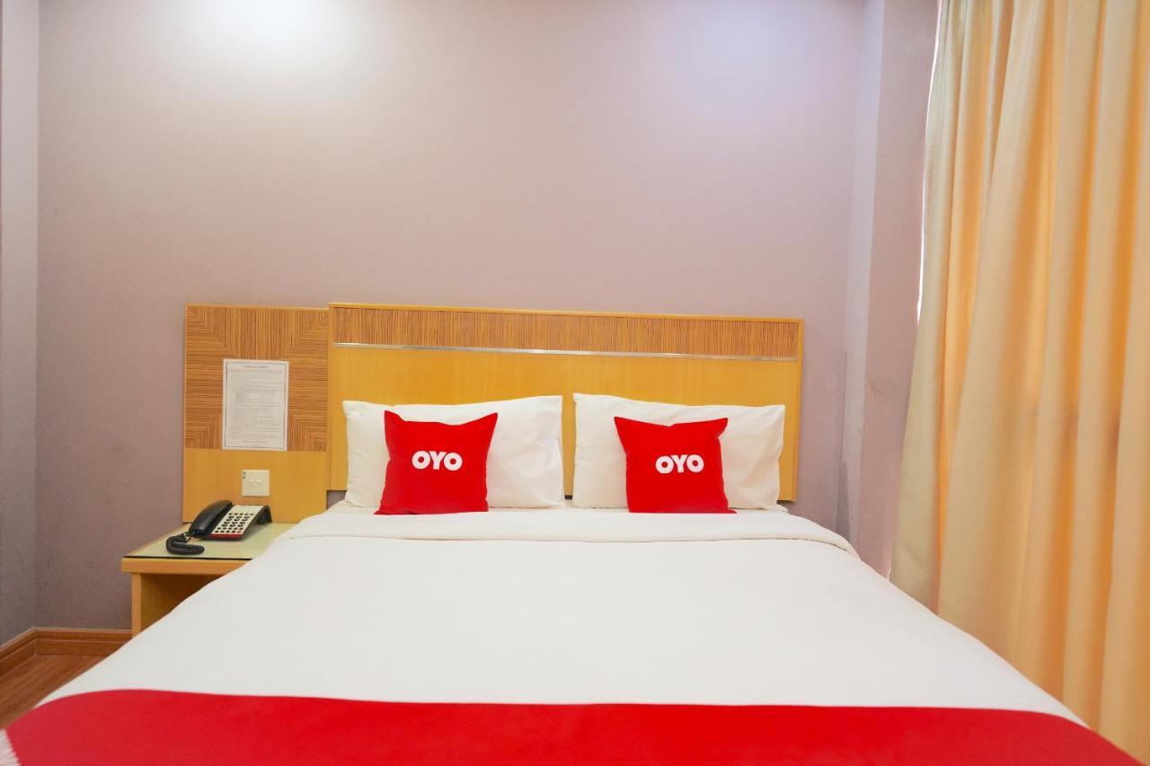 Oyo 89866 Houz Inn Bintulu Exterior foto