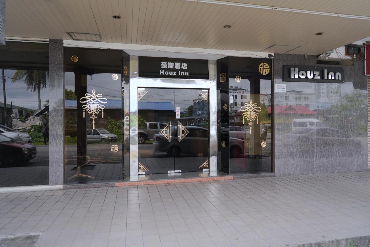 Oyo 89866 Houz Inn Bintulu Exterior foto